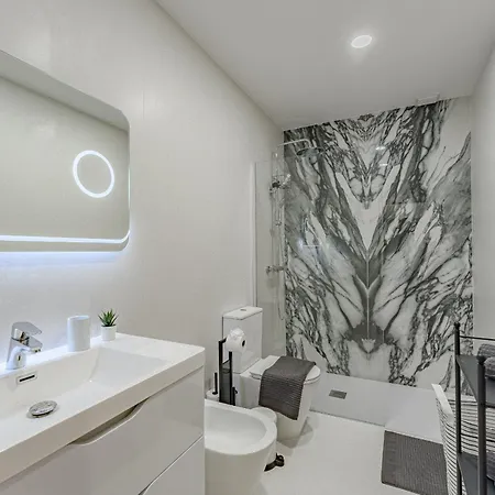 Sea View Deja Blue - Gigantes